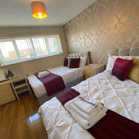 Gardner Holidays House Манчестер Экстерьер фото