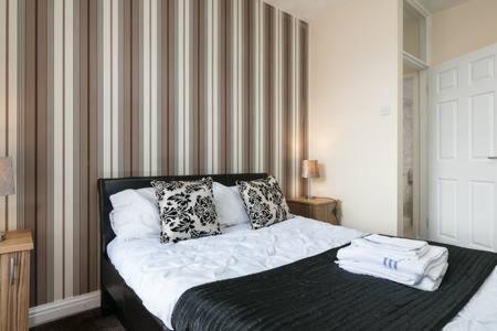 Gardner Holidays House Манчестер Экстерьер фото