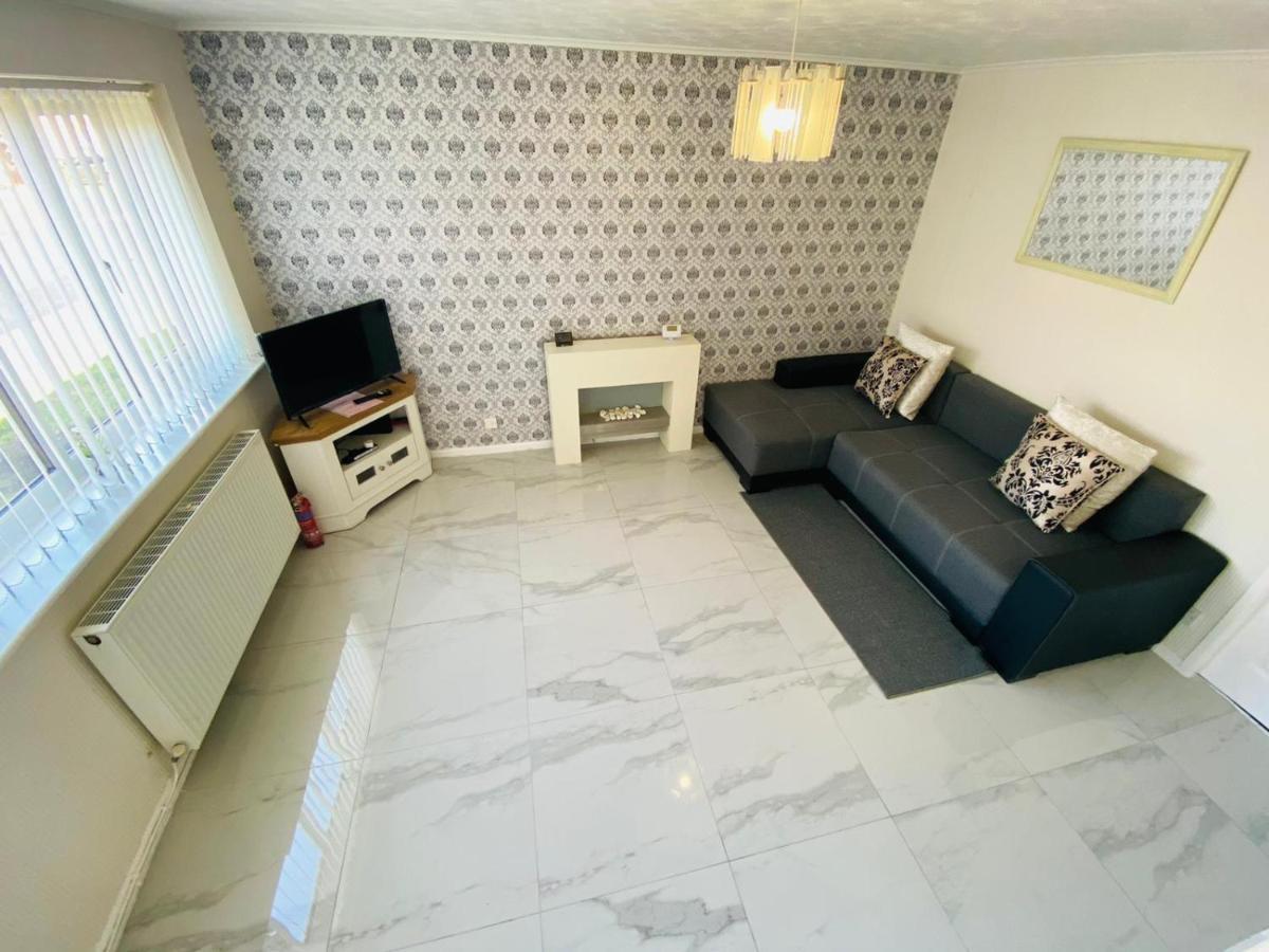Gardner Holidays House Манчестер Экстерьер фото
