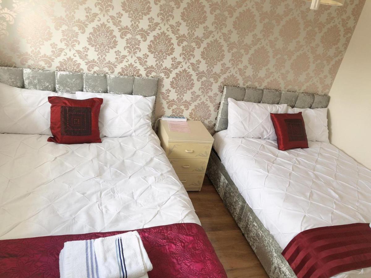 Gardner Holidays House Манчестер Экстерьер фото